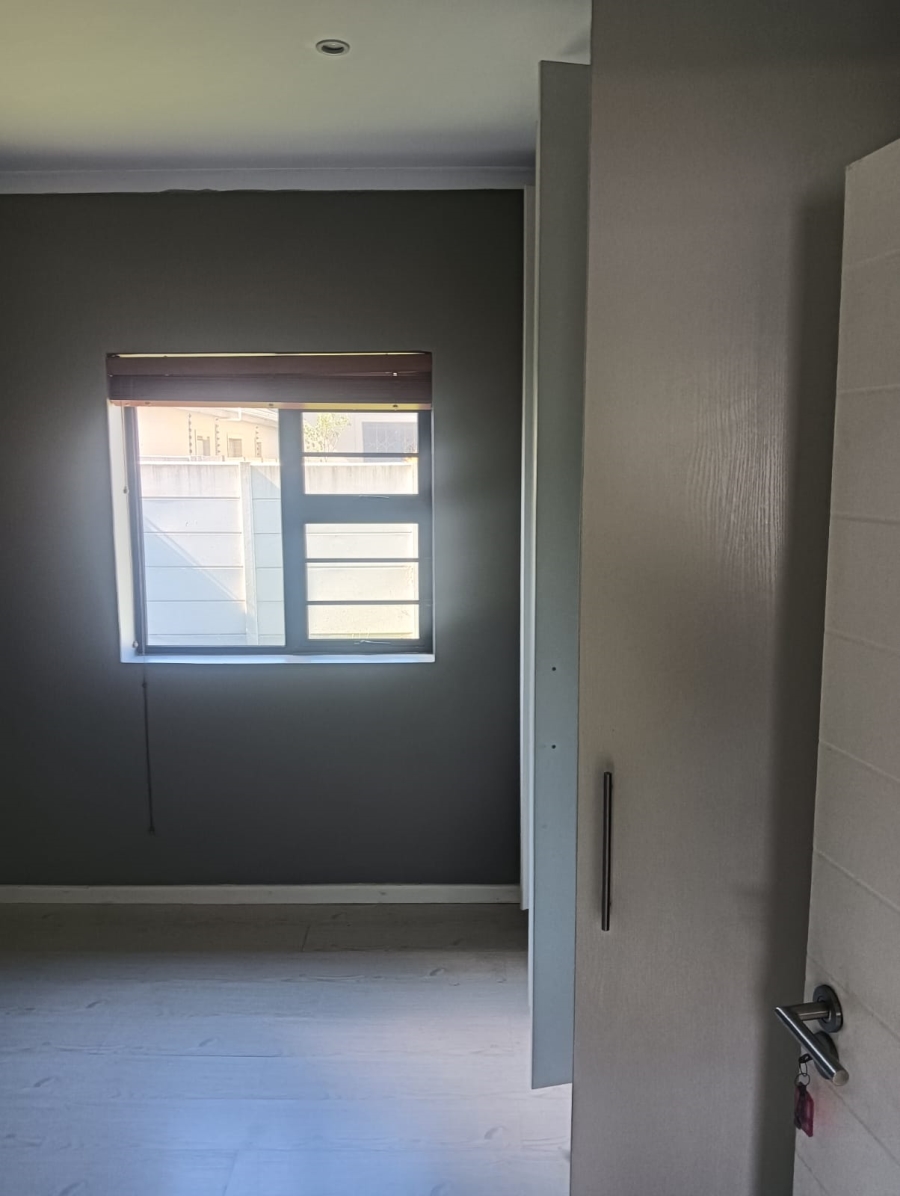 3 Bedroom Property for Sale in Pinelands Eastern Cape